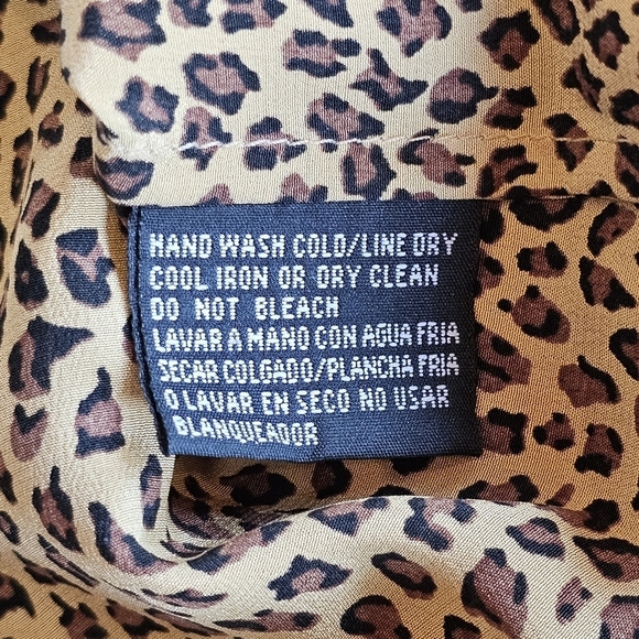 Spencer Jeremy Petites 100% Silk Leopard Print Long Sleeve Button-Down Blouse MP - Picture 8 of 10